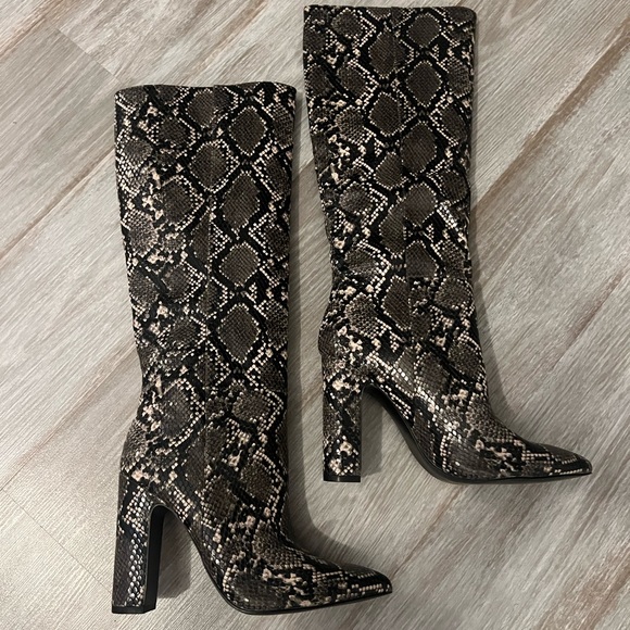 Steve Madden Shoes - Steve Madden Women's Triumph Snakeskin Boots